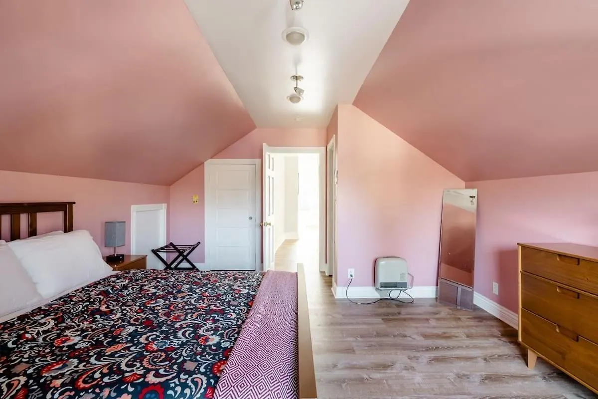 Nyaraló Stay Portland - Vibrant Iconic Portland Home In Heart Of Division